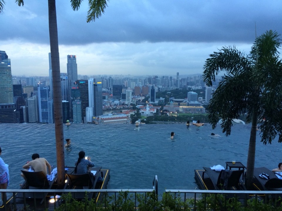 Singapur - Singapur - Schwimmen im Pool ist nur Hotelgästen genehmigt :-/