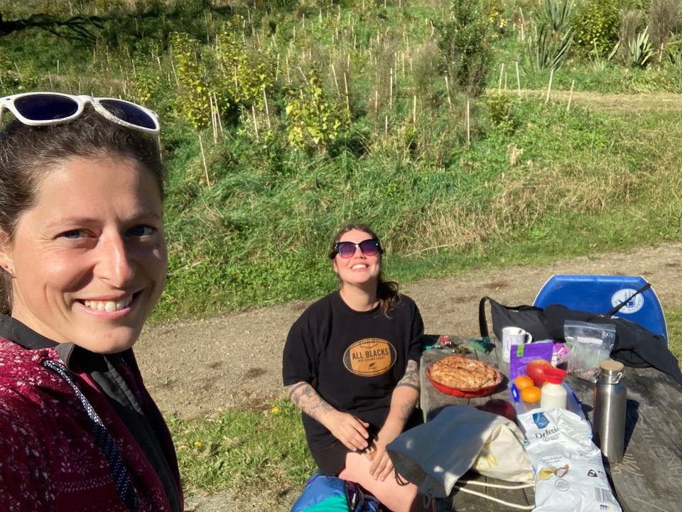 Neuseeland - Gisborne - Sonntagspicknick am Rere Rockslide