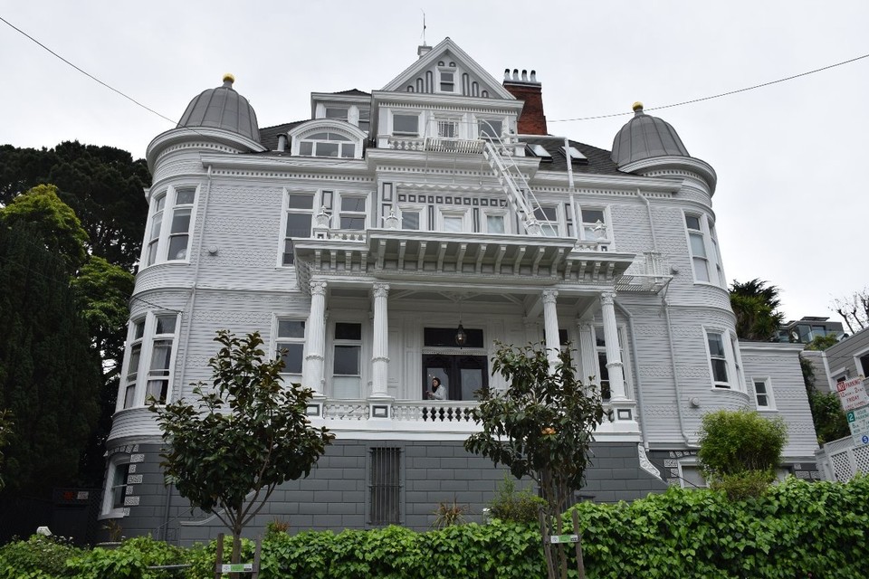 USA - San Francisco - Eine Luxusvilla aus alten Zeiten, heute als Apartmenthaus vermietet