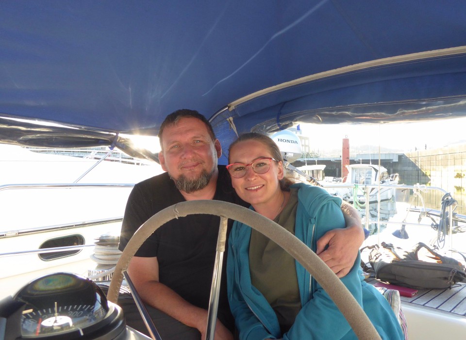 Ireland - Greystones - Jakub (aka Tom Cruise) and Martina came aboard for a drink….