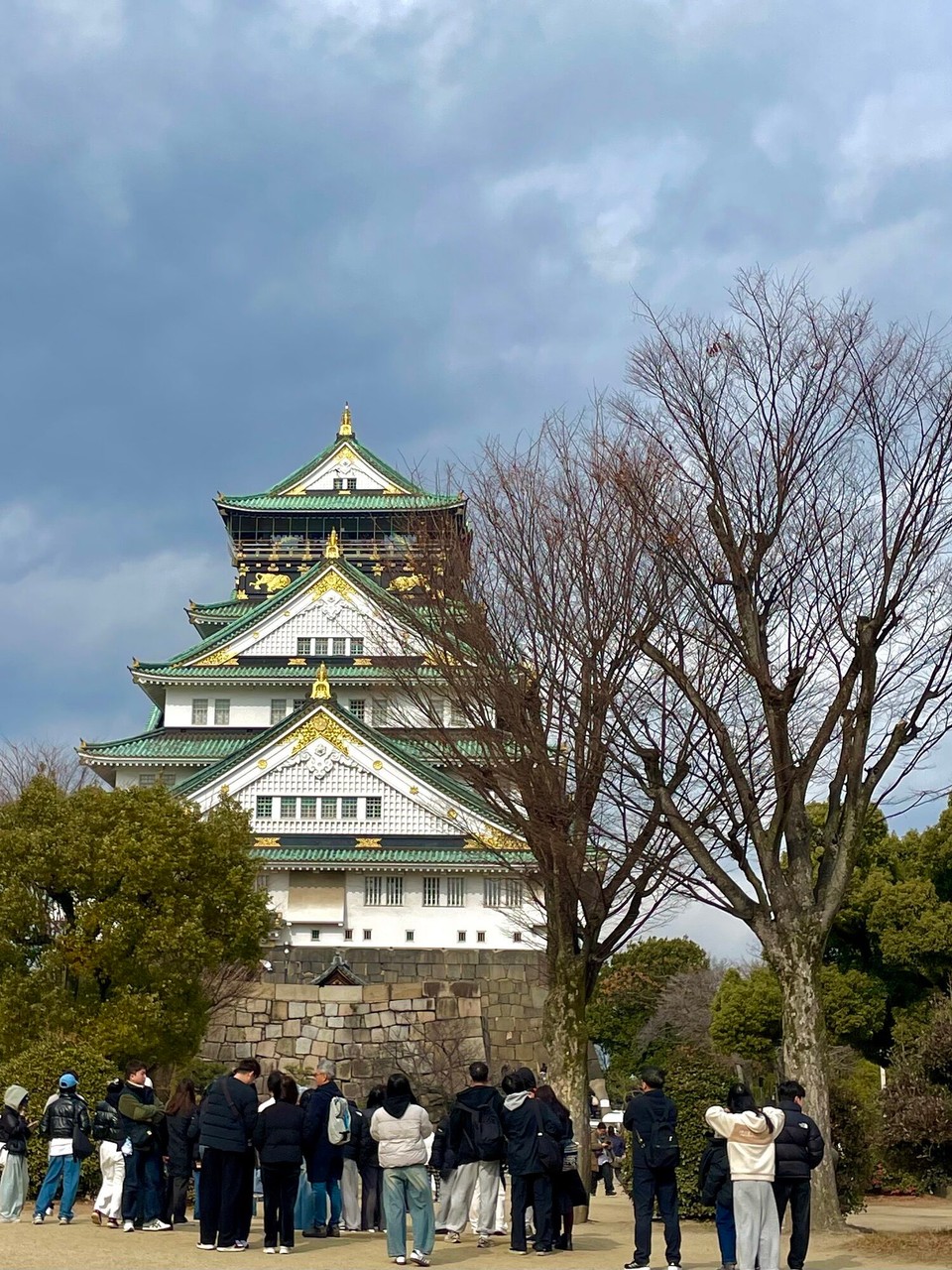 Japan - Osaka - Und d Burg vo Osaka simmer denn glich au no go aaluege
