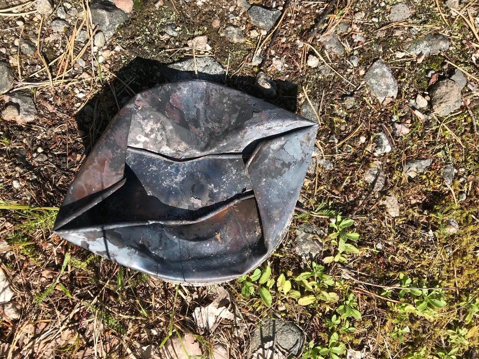 Norwegen - Bygland - Unsere schöne Outdoor Kerze gegen Mücken musste als Anzünder für unser Lagerfeuer herhalten 