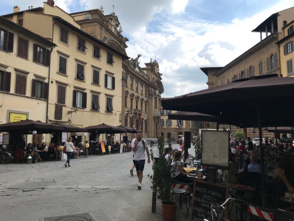 Italien - Florenz - Egal wo man sich bewegt, irgendwo verbirgt sich immer ein Bau mit einer Geschichte