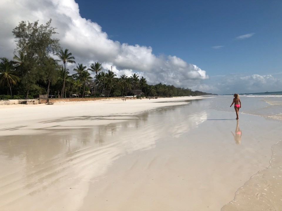 Kenia - Diani Beach - Bei 29 Grad Wassertemperatur kehrt die Erholung schnell ein 🛀🏽