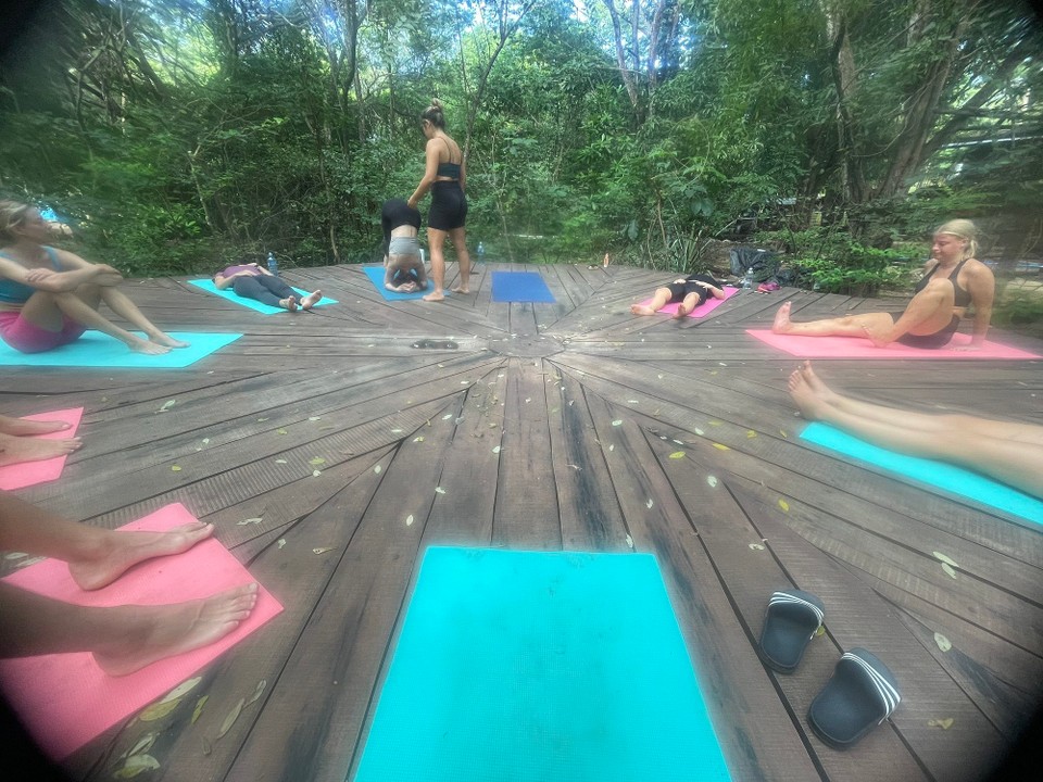 Station 43 -  - Eine letzte Yoga-Session im Camp 🧘🏽‍♀️ 