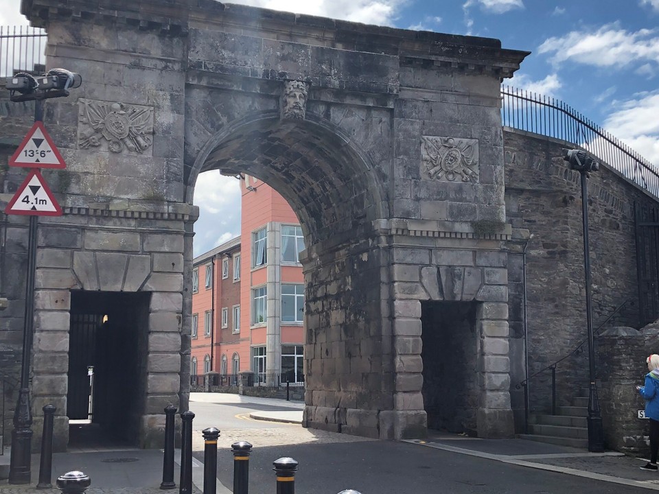 Vereinigtes Königreich - Londonderry - Einer der Durchgänge