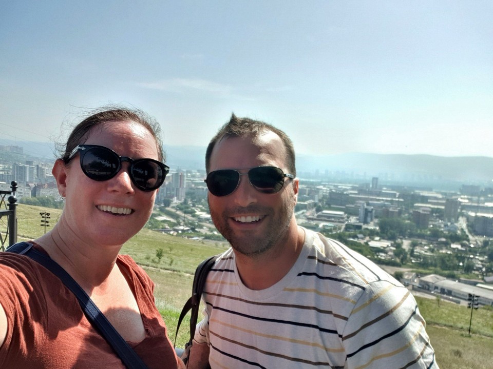 Russia - Tomsk - Us with view over Krasnoyarsk - with smoke