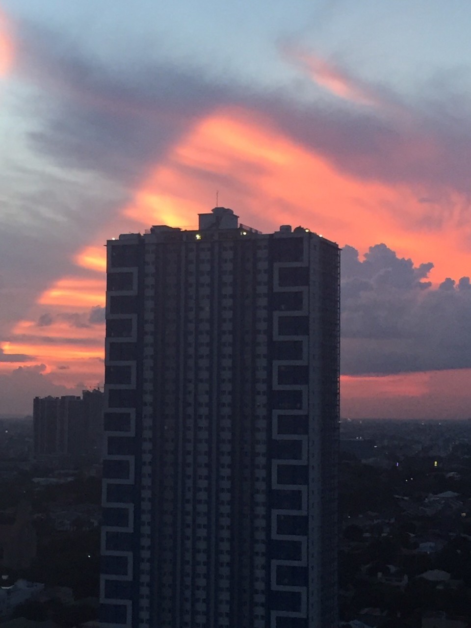  - New Manila, Quezon City - Pyramid sunset