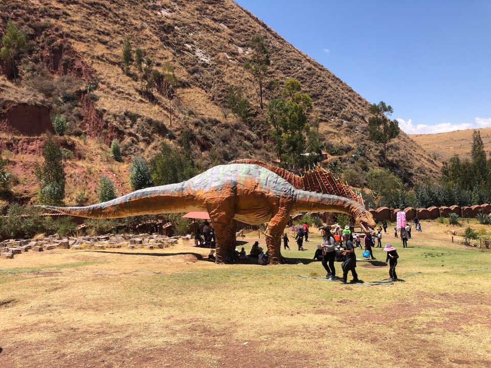 Peru -  - Parque jurásico de Oropesa