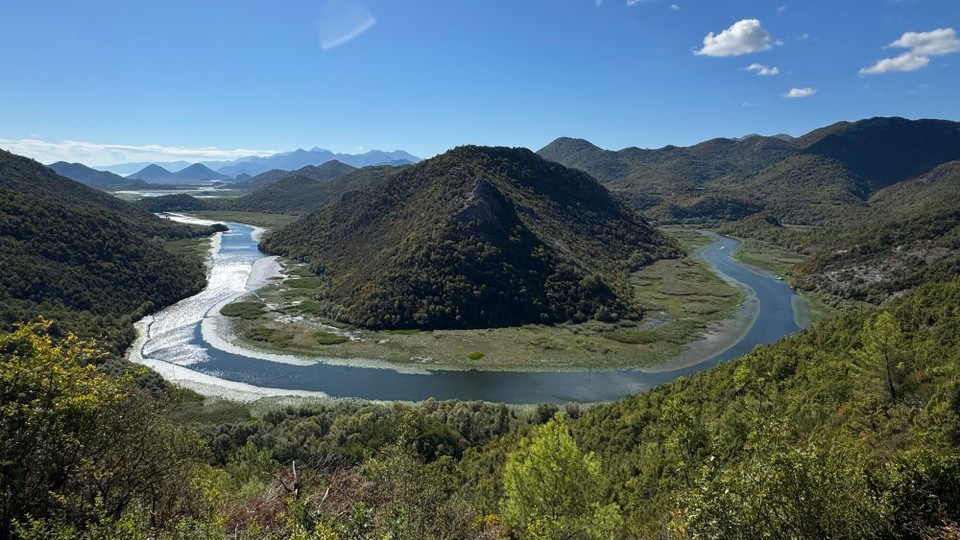 Montenegro - Žabljak - Es liegt auf der Bergstraße zwischen Cetinje und dem Dorf, und ist einer der meist fotografierten Spots.