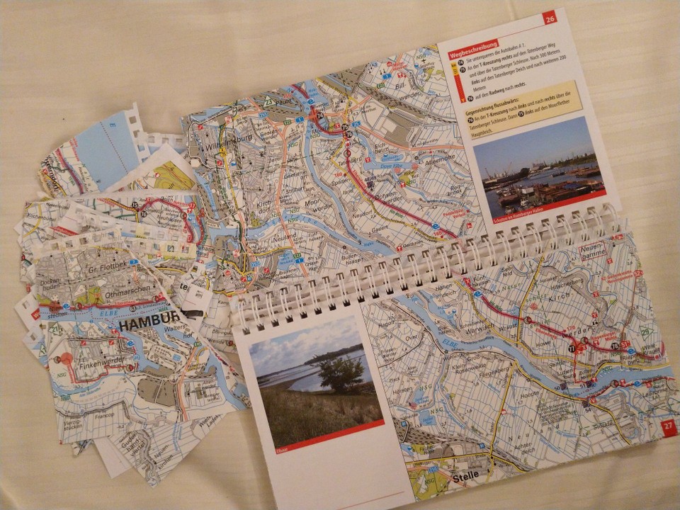 Deutschland - Hamburg - Gefahren bin ich heute 68 Kilometer. Bisher war es mehr oder weniger bekanntes Terrain. Ab morgen wird es mir ein bisschen fremder. Ich bin gespannt...
Und herzlichen Dank für Eure supernetten Rückmeldungen zu diesem Tagebuch. Freut mich extrem!