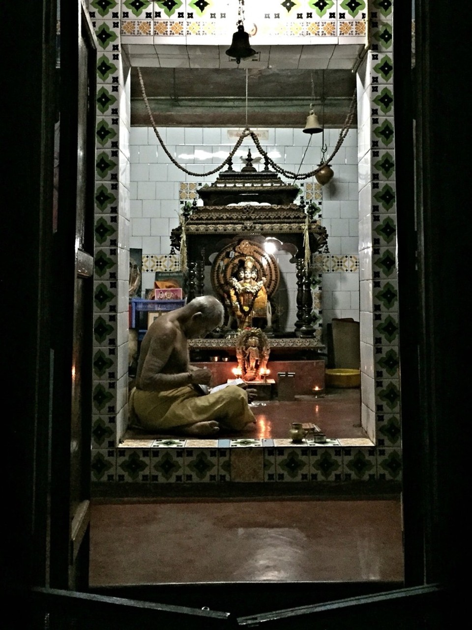 Indien - Gokarna - Lesen. 