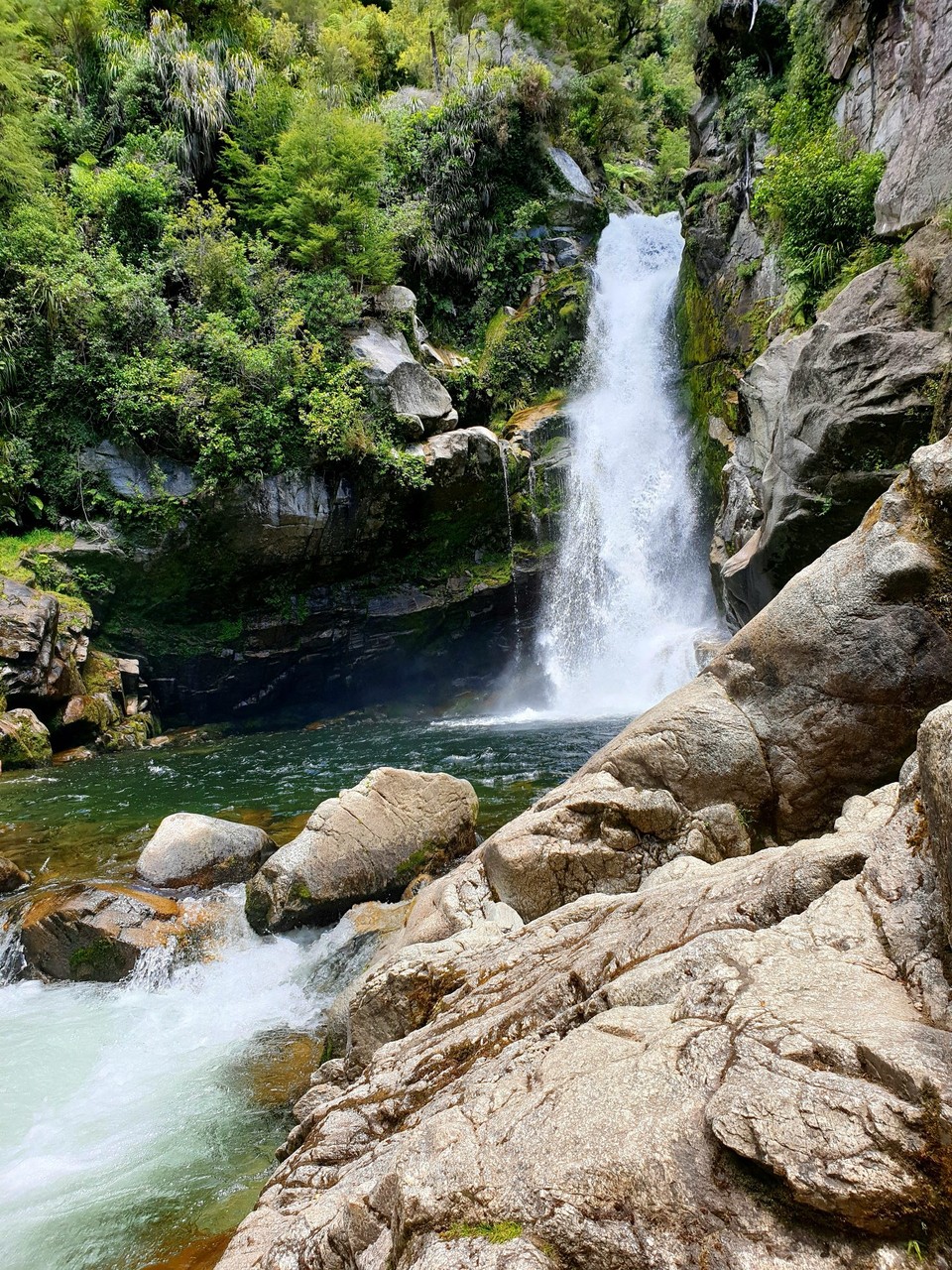 Neuseeland - Nelson - Wainui Falls im Abel Tasman Nationalpark:)