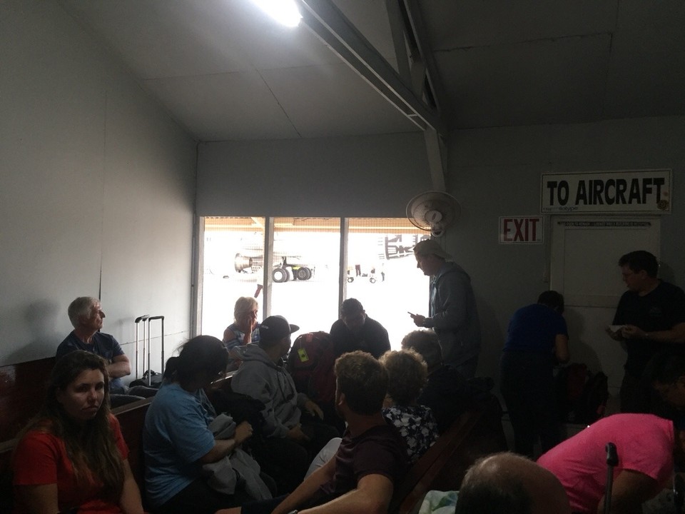 Vereinigte Staaten - ʻEwa Beach - Wartehalle auf Christmas Island
