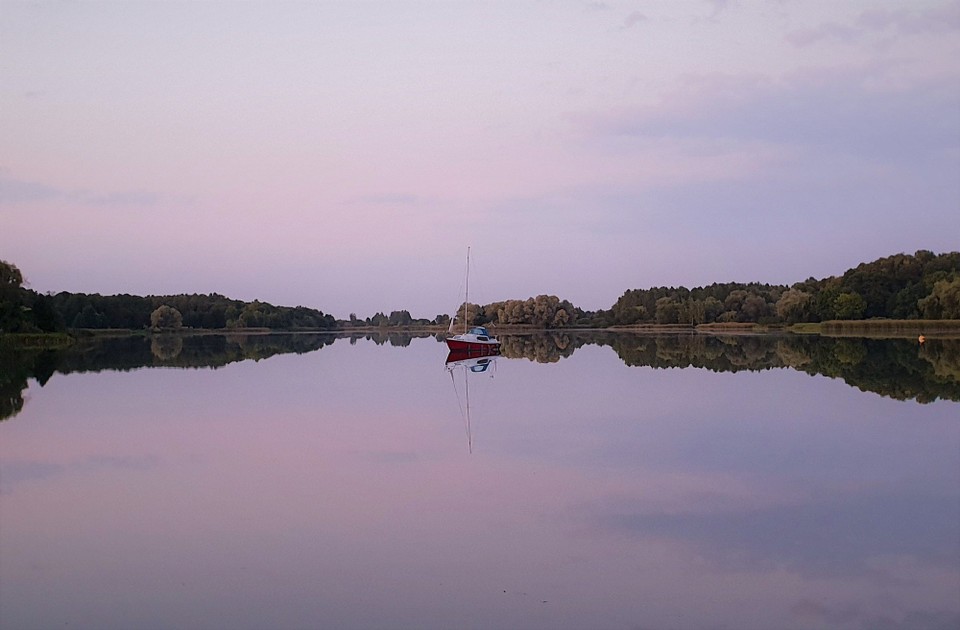 Belarus - Niasviž - The lakes around Niasviž Castle