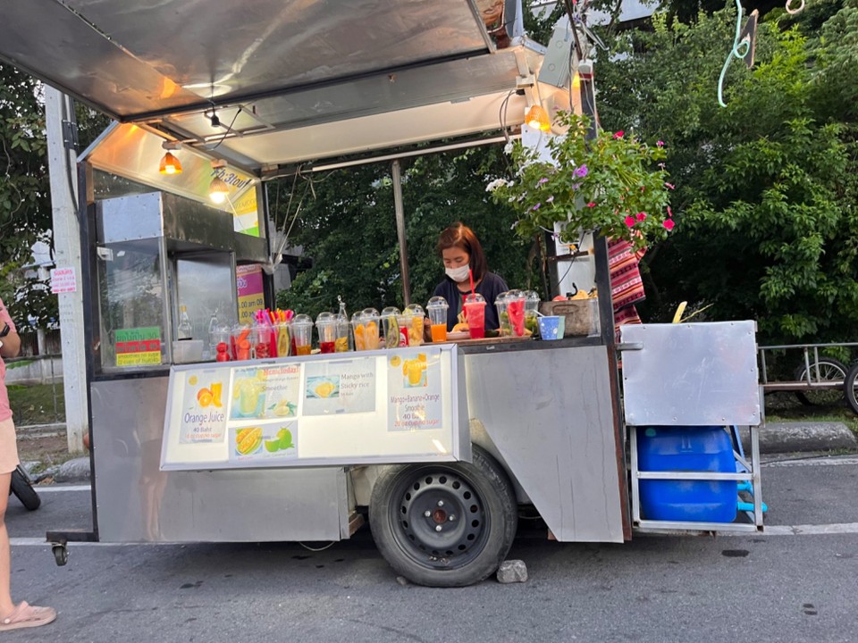 Thailand - Ayutthaya - Watermelonshake