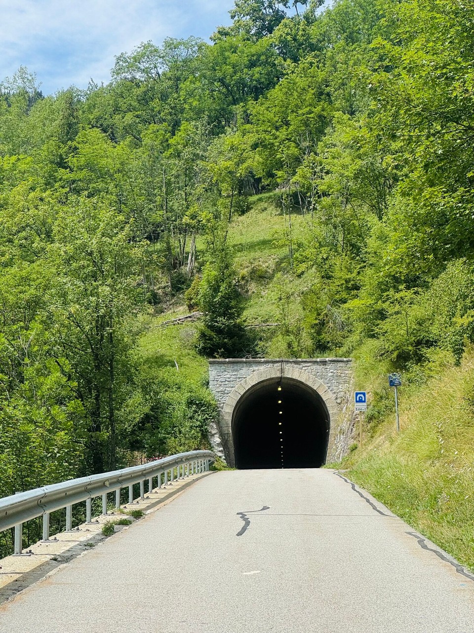 Frankreich - Albiez-Montrond - 