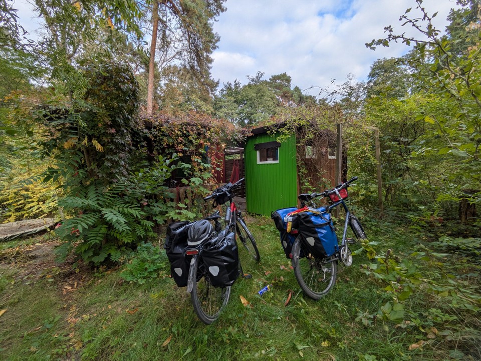 Deutschland - Berlin - Und dann das heutige Highlight: Ein Besuch im Schrebergarten von Stefan und Nicole.