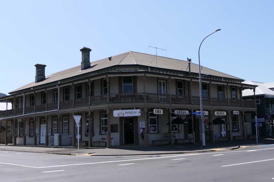 Neuseeland - Red Beach - Brian Boru Hotel aus dem Jahr 1867