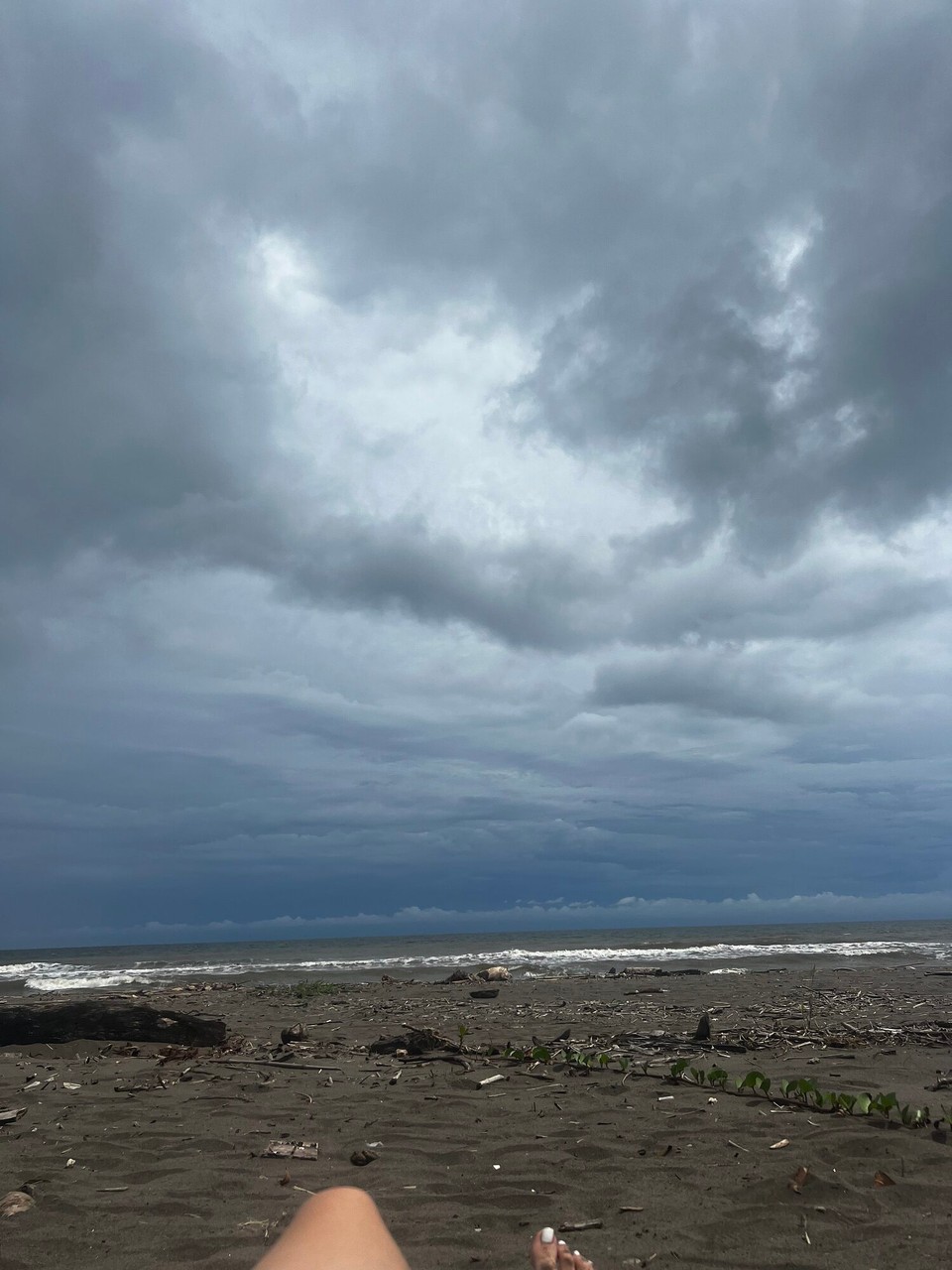Costa Rica - San José - Am Fritig bini denn an Strand aber s‘Wetter het‘s mer nit eso möge gönne… drum bini denn am Samstig morge au sho wider zrugg hei gfahre