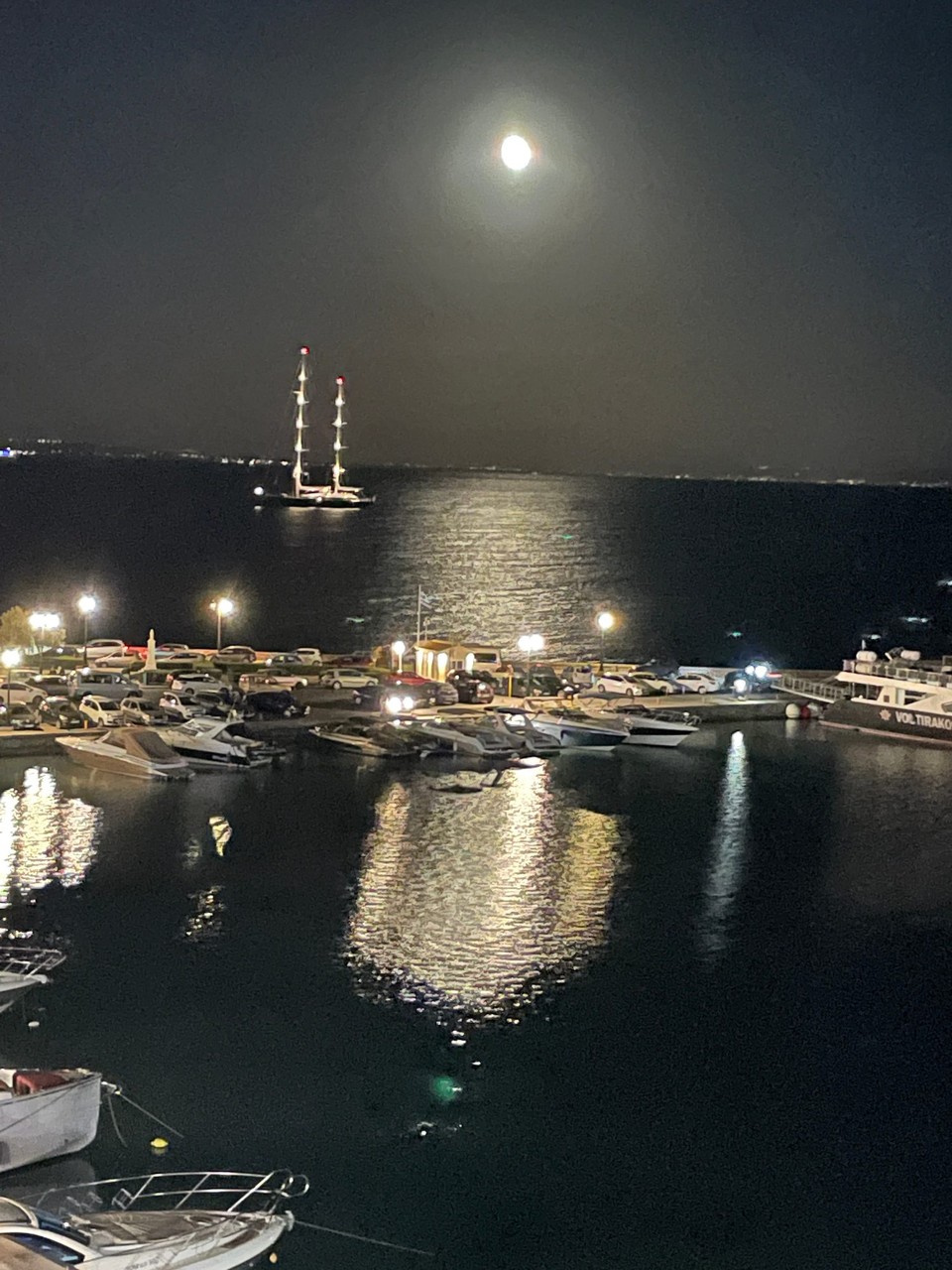 Griechenland - Zakynthos - Zakinthos-Hafen bei 
Vollmond