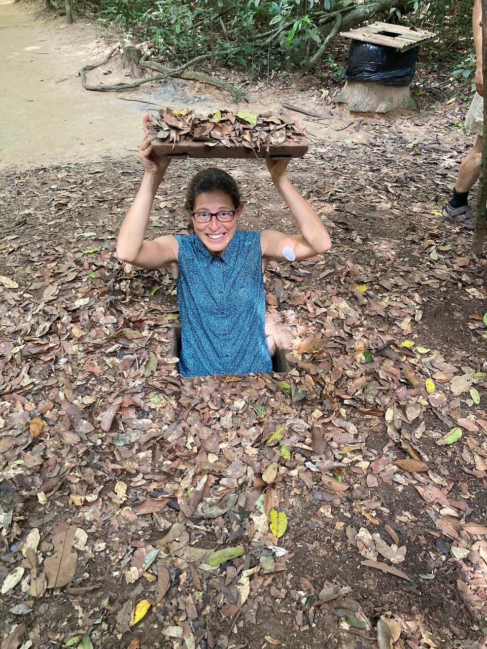 Vietnam - Ho-Chi-Minh-Stadt - Ich mach mich dann mal unsichtbar 🤪 - alter originaler Eingang