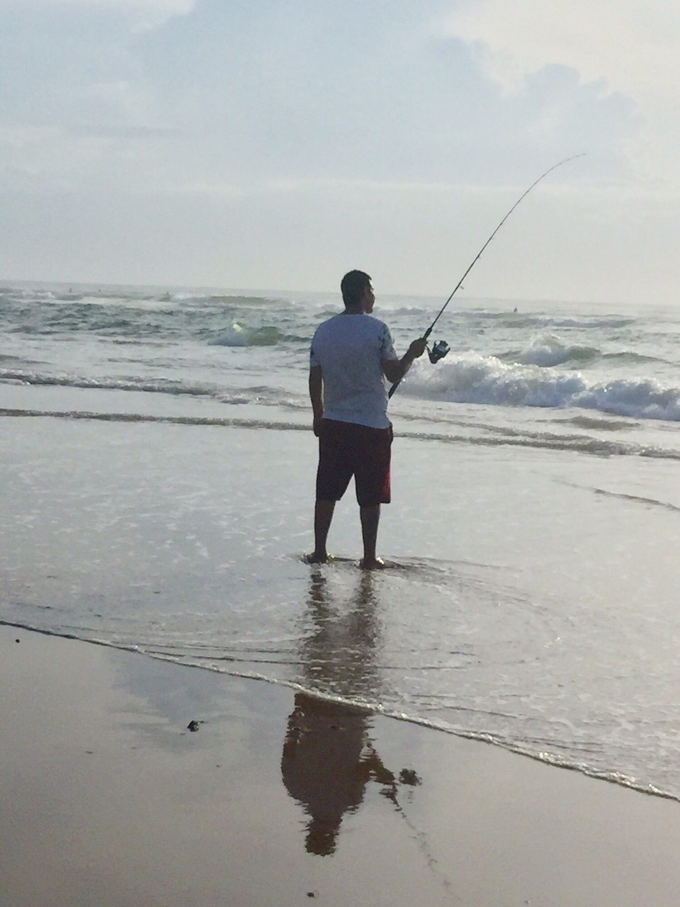 Brasilien - Praia do Flamengo - Angler an der Beach