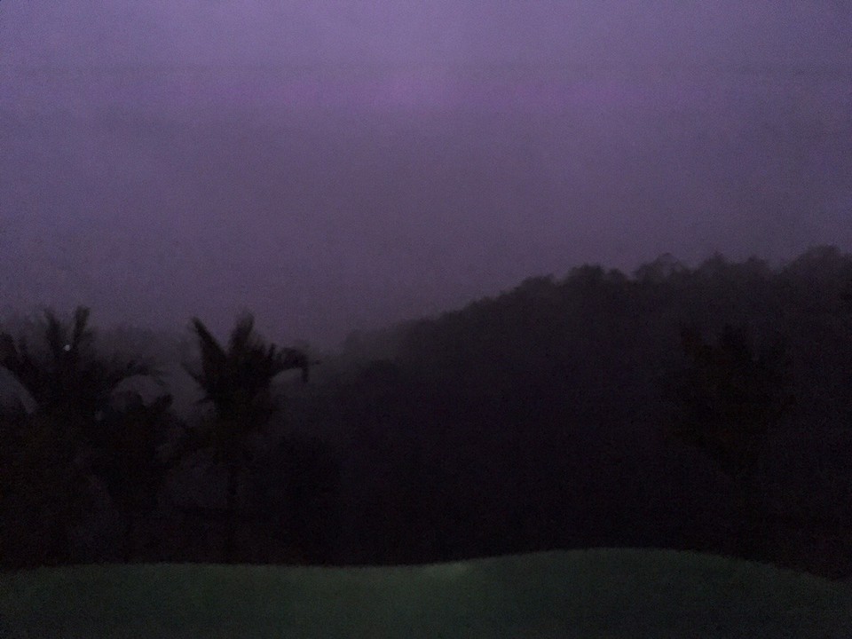 Indonesien - Gianyar - Den Blitz eingefangen