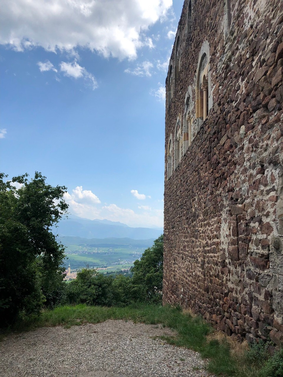 Italien - Eppan an der Weinstrasse - Eppaner Burgenweg von Burg Boymont zur Burg Hocheppan und auf dem Rückweg vorbei am Kreideturm