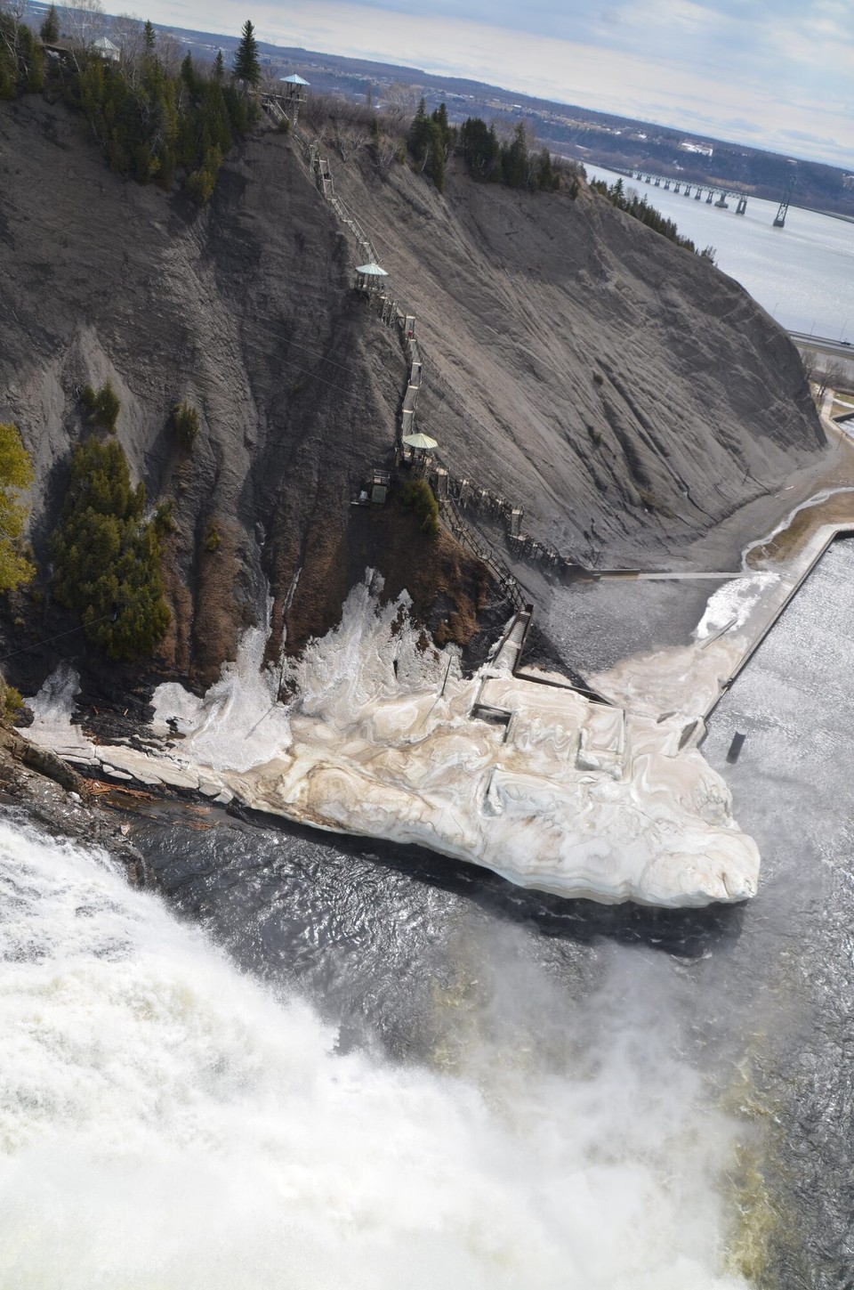 Kanada - Québec - Chute Montmorency vun uewen