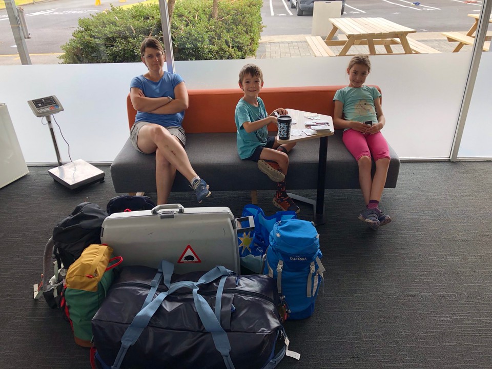 Neuseeland - Auckland - Und erreichen pünktlich den Camper Abgabeort. Im Gegensatz zum Anfang in Christchurch hat es nur sehr wenig Leute.
