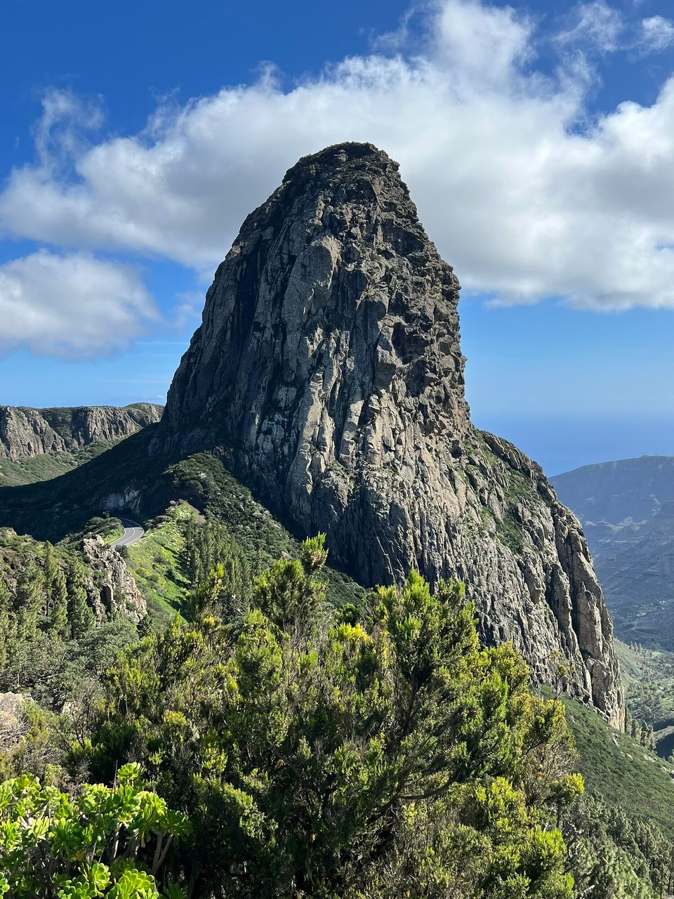 Spanien - San Sebastián de La Gomera - Manche Leute erkennen hier King Kong