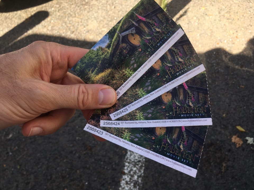 Neuseeland - Matamata - Heute haben wir Tickets gekauft. Wir sind nach Hobbiton . Ins Dorf der Hobbit‘s vom Film Herr der Ringe. 