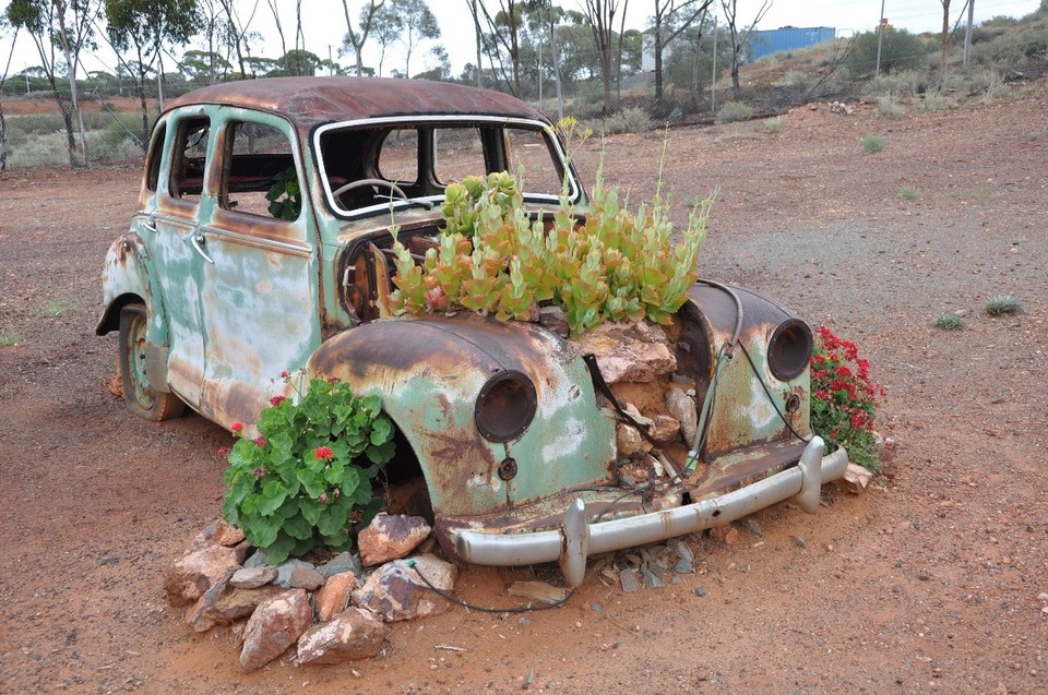 Australien - Kalgoorlie - mit Auto und Parkplatz...