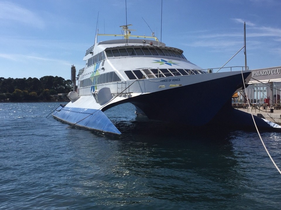 Kroatien - Poreč - Fährschiff