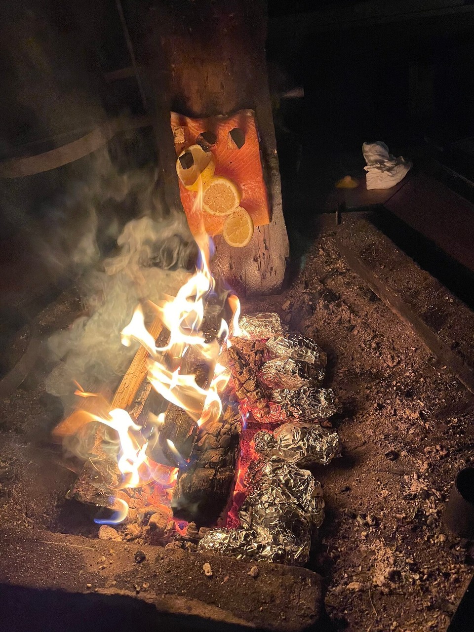 Finnland - Ivalo - Leckeren Flammlachs 