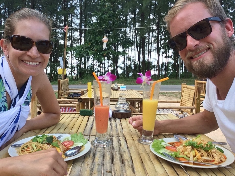 Thailand - Khao Lak Blue Lagoon Resort - Wir steuern hier sehenden Auges den Vitamin D und C Schock an ;)