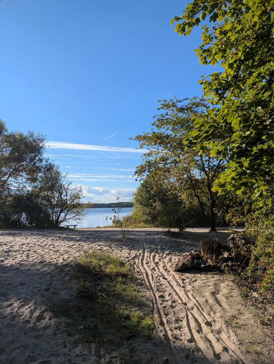 Deutschland - Brandenburg an der Havel - Eigentlich schade, denn an so einem Platz wie diesem hätten wir gerne noch einen Kaffee getrunken. Wir waren heute schließlich sehr gut in der Zeit.
