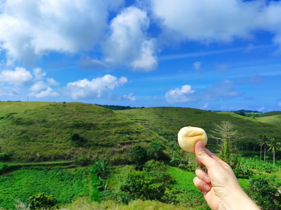 Indonesia - Kabupaten Lombok Utara - Telly tubby pancake at telly tubby hill!