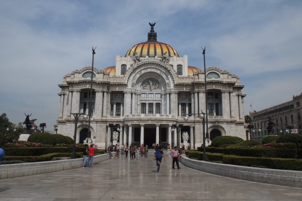 Mexiko - Mexico City - Palacio de Bellas Artes - ich habe mich in den Farbverlauf dieser Kuppeln verguckt!