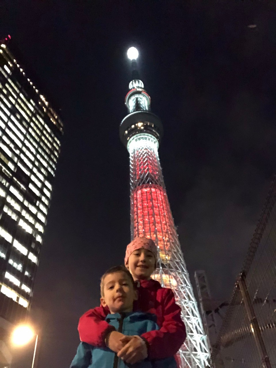 Japan - Sumida-Ku - Am Abend ist der skytree schön beleuchtet👍