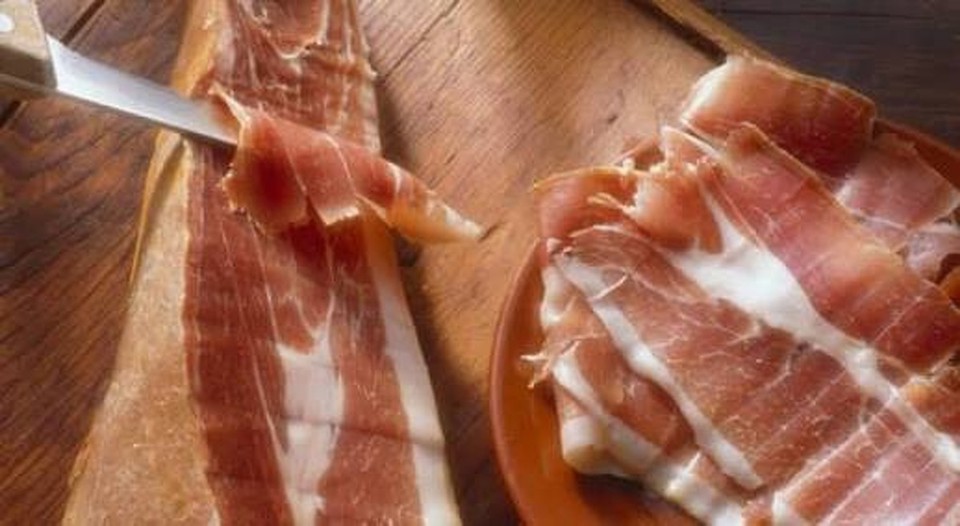  - Spain, Palma de Mallorca - Spanish Serrano cured ham 