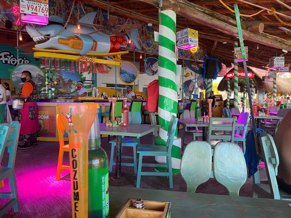 Mexiko - Playa del Carmen - Senjor Frog's Beachbar