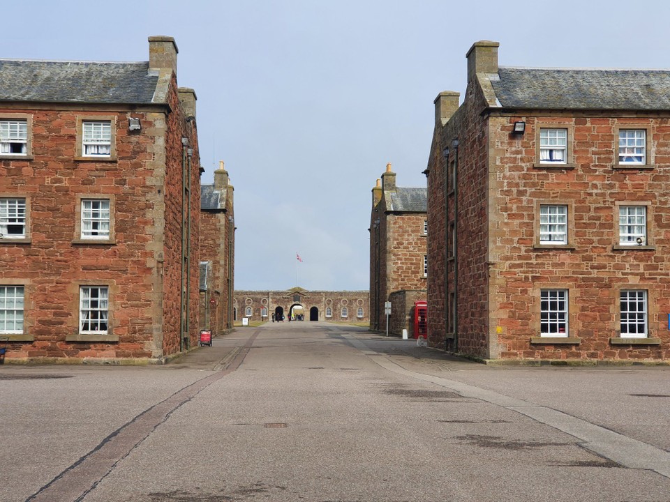 Vereinigtes Königreich - Inverness - Auf dem anderen Ufer von Moray Fürth liegt das Fort George, das größte Fort Großbritanniens.