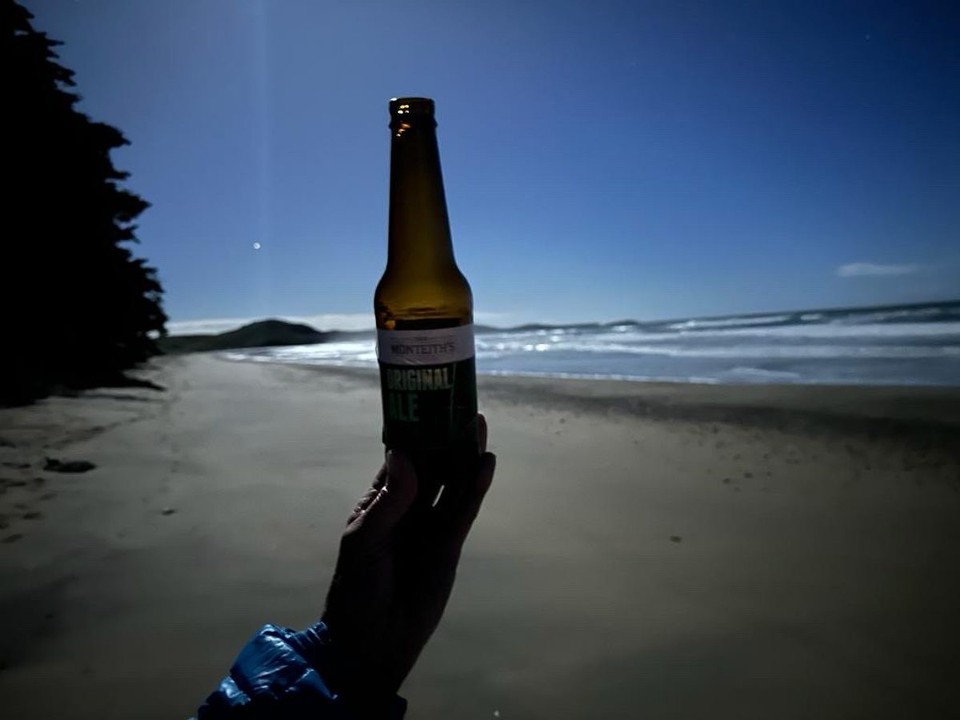 Neuseeland - Dunedin -  Bei Vollmond noch ein Gläschen Wein und dann husch ins Bett. 
Am nächsten Morgen sind wir nach einem schönen Strandspaziergang nach Dunedin gefahren. 