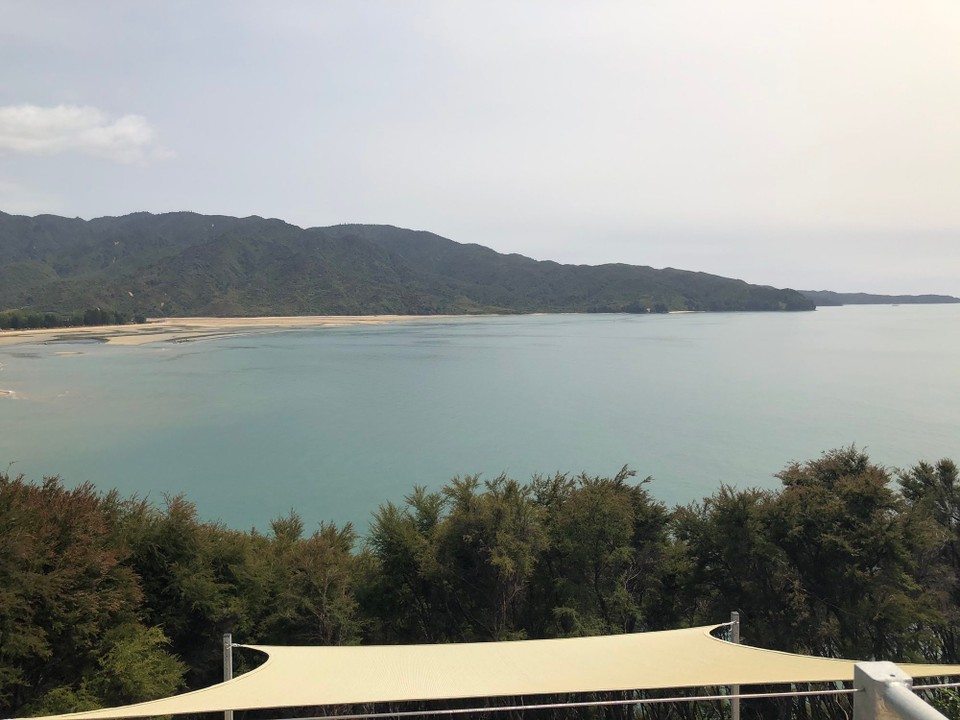 Neuseeland - Upper Moutere - Aussicht vom Haus in Split Apple Rock von Freunden. Das Haus steht übrigens zum Verkauf!!!!