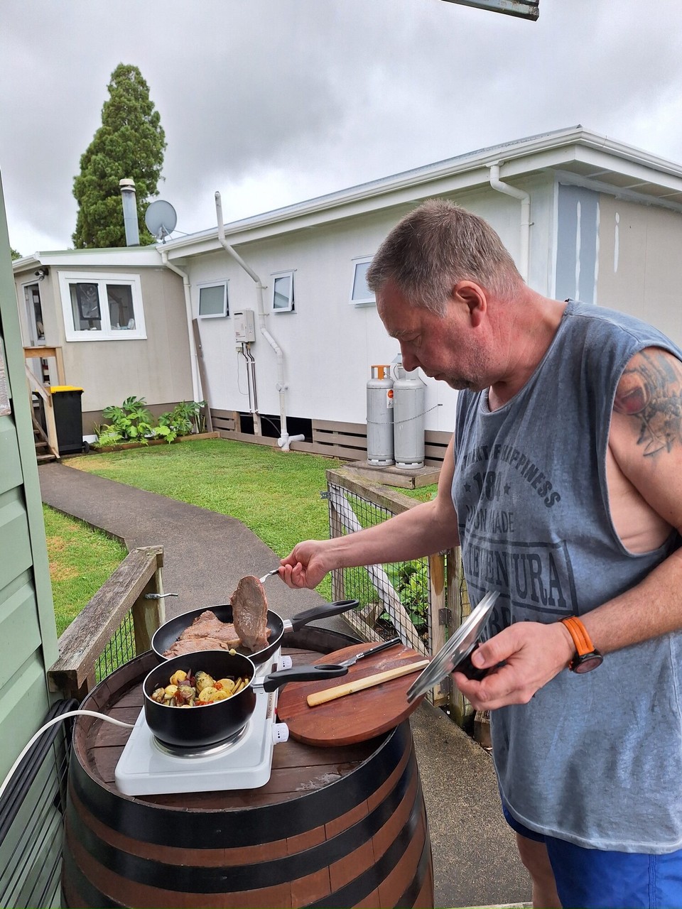Neuseeland - Whitianga - Einer muss ja Essen machen 