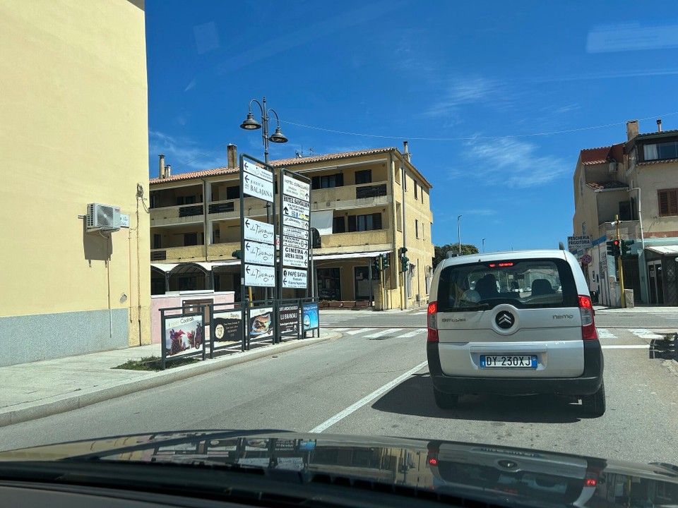 Italien - Santa Teresa Gallura - Der Ort hier ist nichts besonderes und lebt nur von seiner Lage.