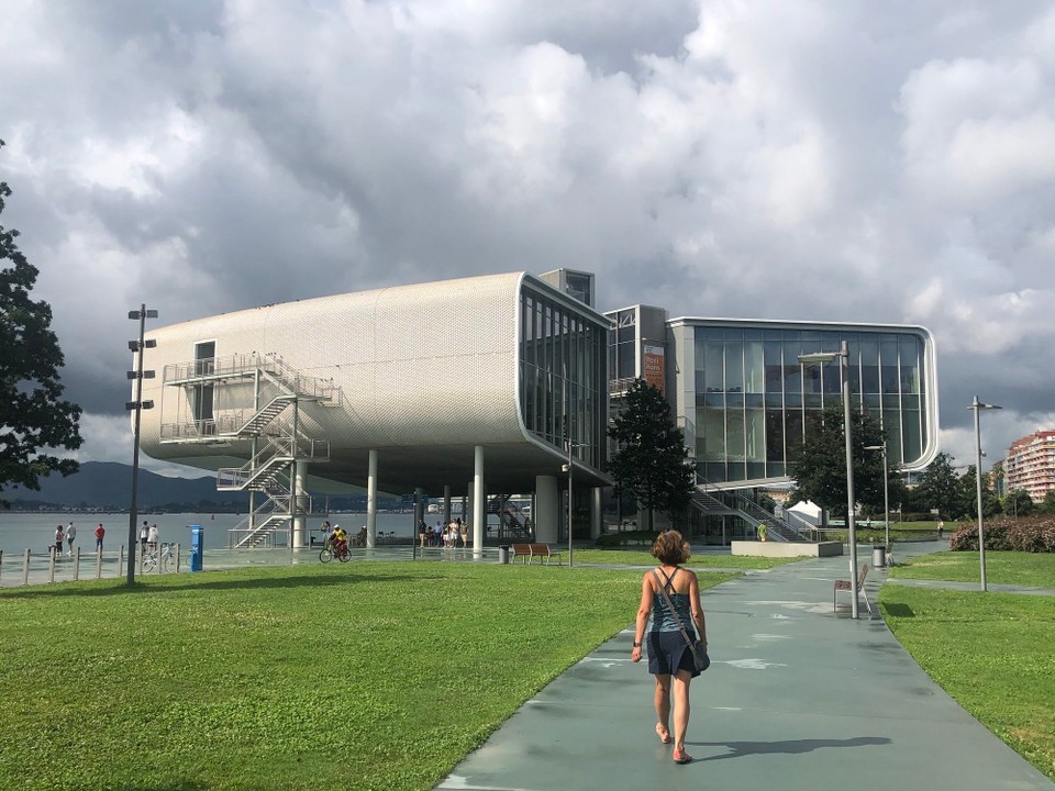 Spanien - Santander - Kulturzentrum gebaut von Renzo Piano