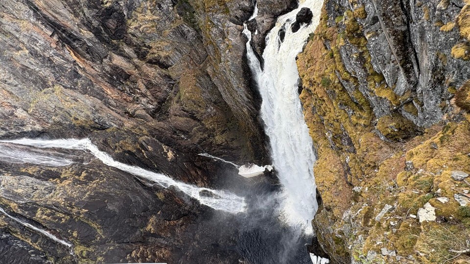 Norwegen - Vøringsfossen - Gewaltiger Wasserfall (182m Fallhöhe)